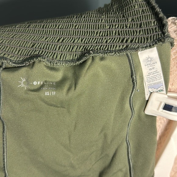 worn once or twice - Picture 3 of 3